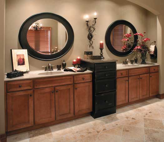 http://www.jbsdesignservices.com/wp-content/gallery/products-cabinetry-starmark/Corona-door-style-in-Maple-finished-in-Caramel-with-Chocolate-glaze.jpg